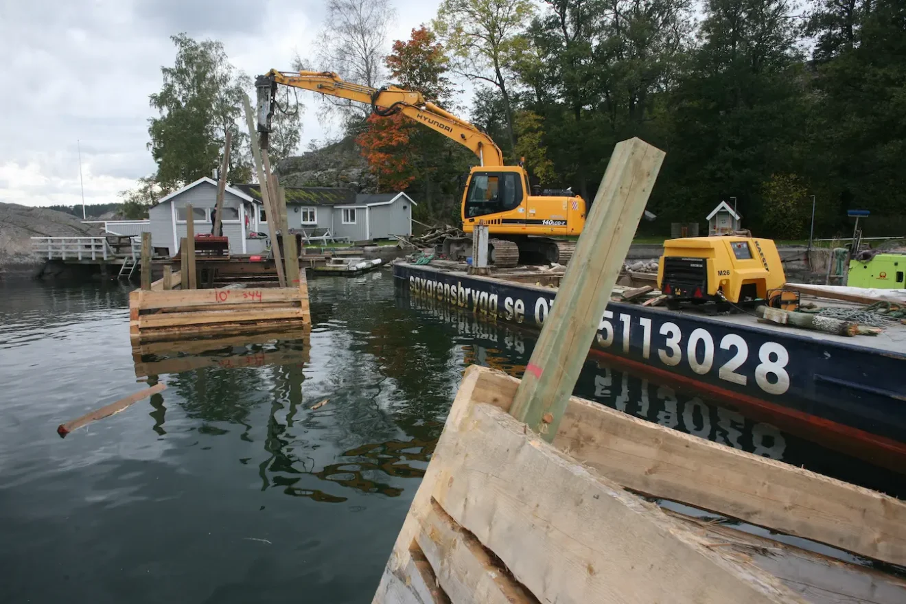 Sjötransport med pråm, Saxarens Brygg i Stockholms skärgård